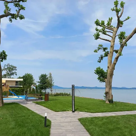 Platan With Lakeview Балатонбоглар
