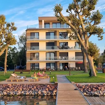 Platan With Lakeview Апартаменты