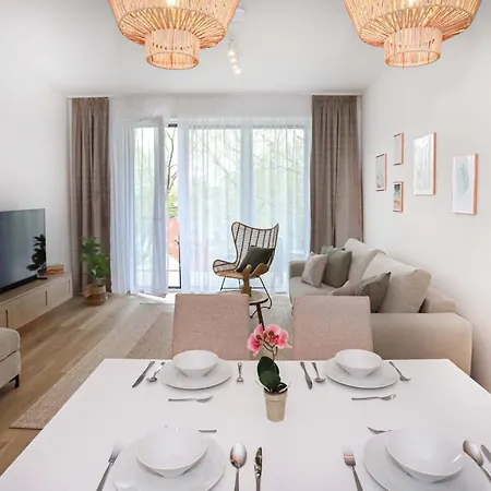 Platan With Lakeview Апартаменты *