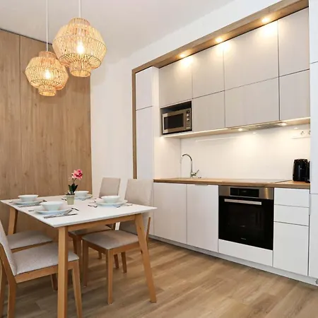 Platan With Lakeview Apartament