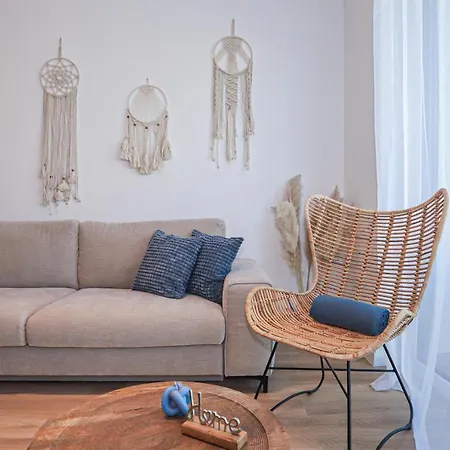 Platan With Lakeview Apartament