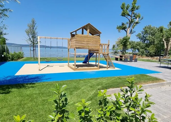 Platan With Lakeview * Balatonboglár