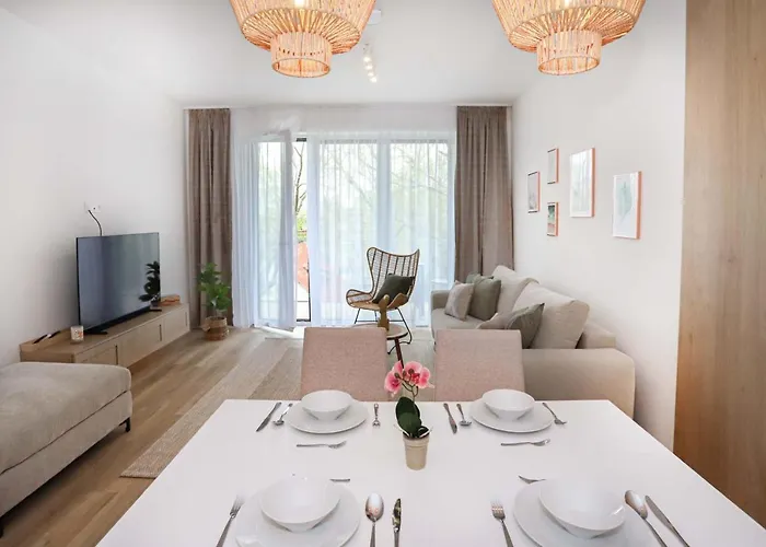 Platan With Lakeview Apartman *