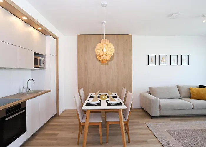 Platan With Lakeview Apartman *